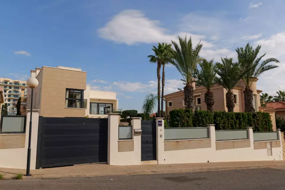 Villa La Veleta in Torrevieja - exterior foto 1